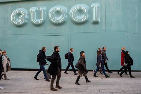 how owns gucci|what happened to gucci owner.